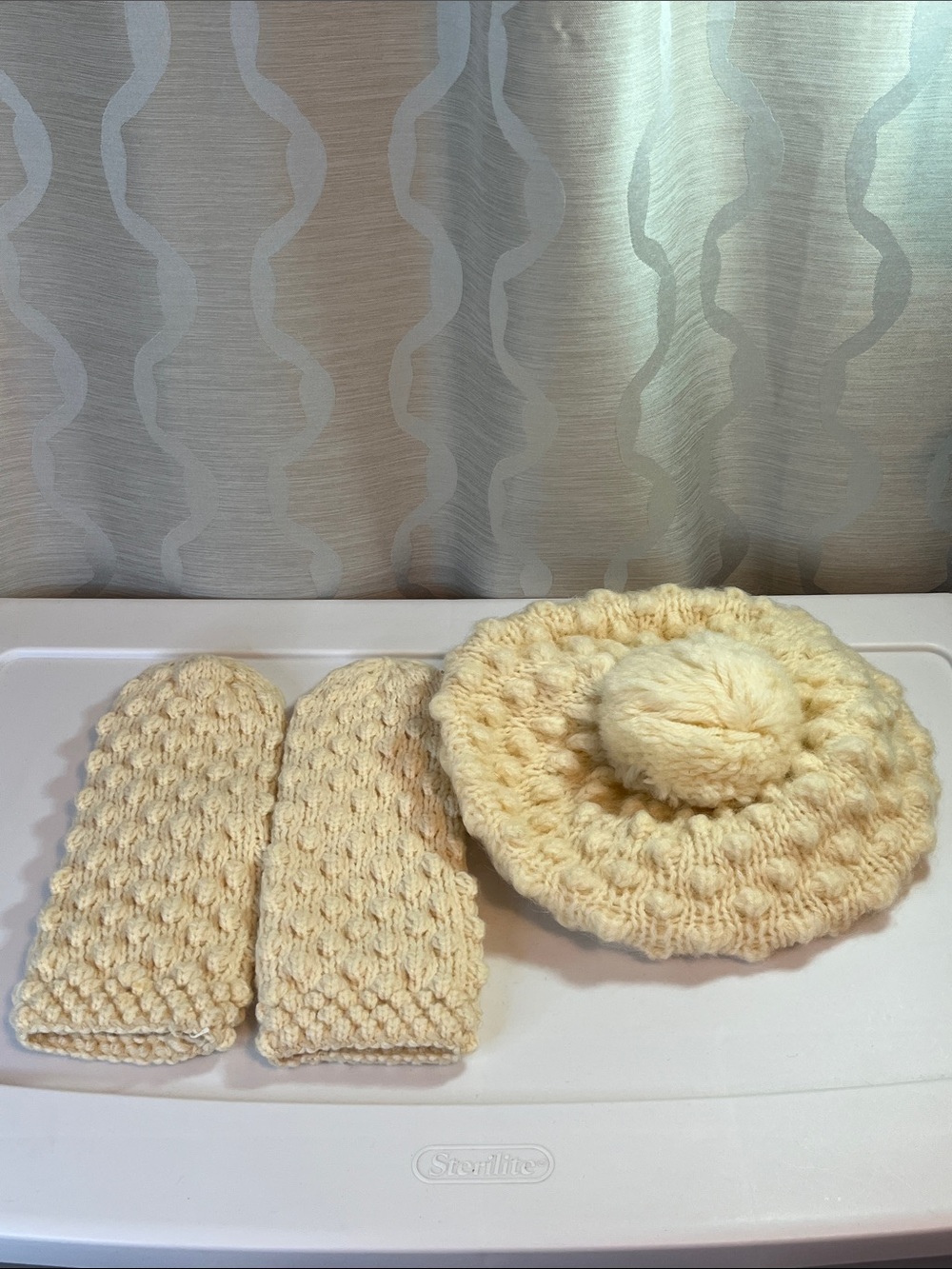 NWT Vintage Grandoe White Kitten Hat and Mittens Beret Gloves